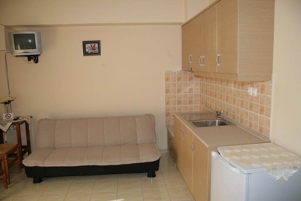 Elanthi Hostel Kasztoriá Kültér fotó