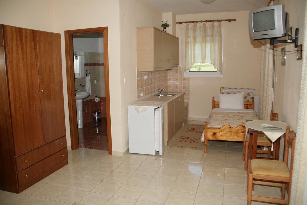 Elanthi Hostel Kasztoriá Szoba fotó