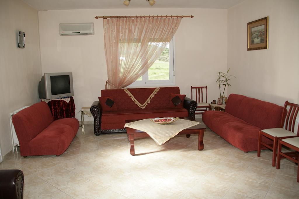 Elanthi Hostel Kasztoriá Kültér fotó